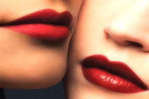 Photo montrant la différence entre les impressions mates et brillantes