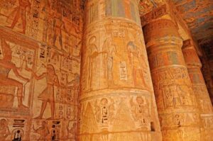 le temple de Ramsès III à Louxor