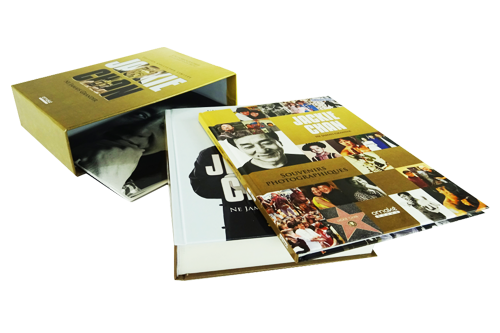 Le coffret est un must pour les collections, il peut contenir tous les produits de la collection